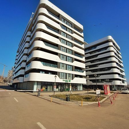 Super Apartments Near Airport With Shop & Free Parking Iasi Exterior photo